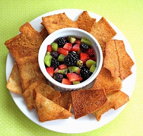 Post image for Fruit Salsa with Cinnamon Sugar Pita Chips