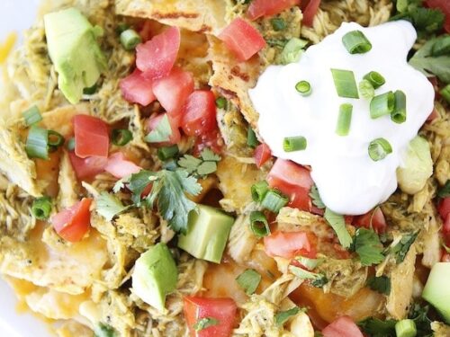 https://www.twopeasandtheirpod.com/wp-content/uploads/2013/09/chicken-chile-verde-nachos1-500x375.jpg