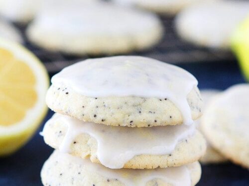 https://www.twopeasandtheirpod.com/wp-content/uploads/2017/03/Lemon-Poppy-Seed-Cookies-1-500x375.jpg