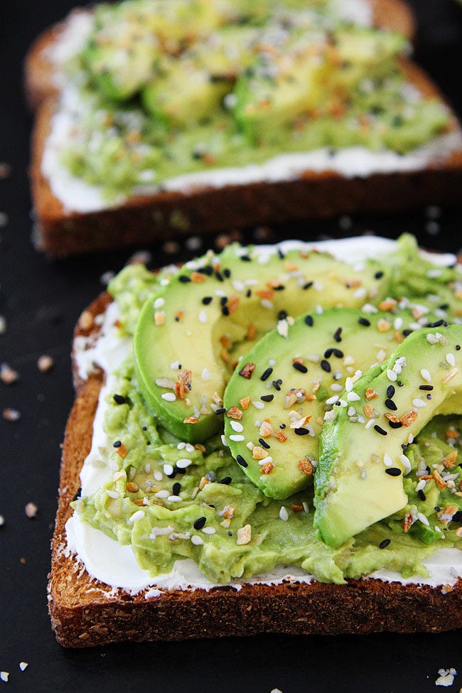 Everything Bagel Avocado Toast made with Everything Bagel Seasoning and cream cheese.