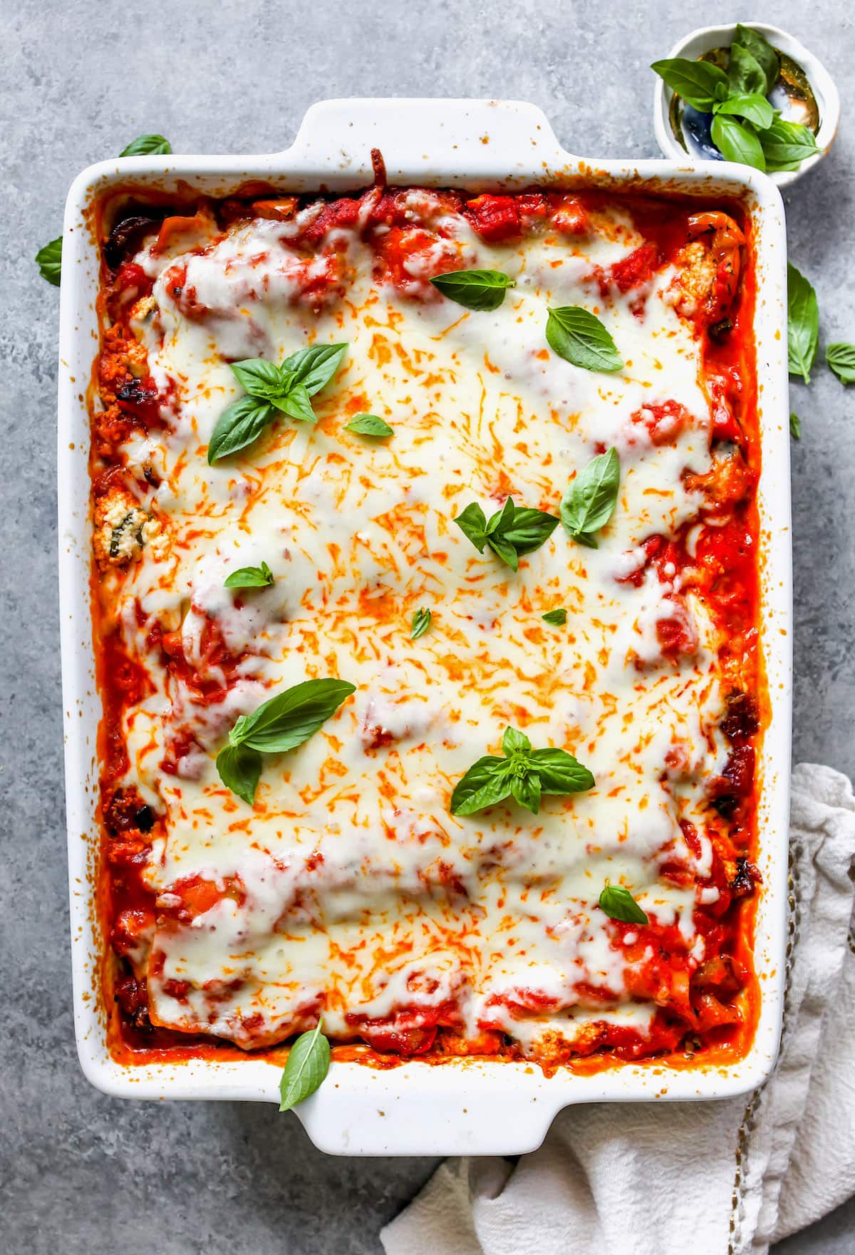 https://www.twopeasandtheirpod.com/wp-content/uploads/2020/09/Vegetable-Lasagna-4.jpg