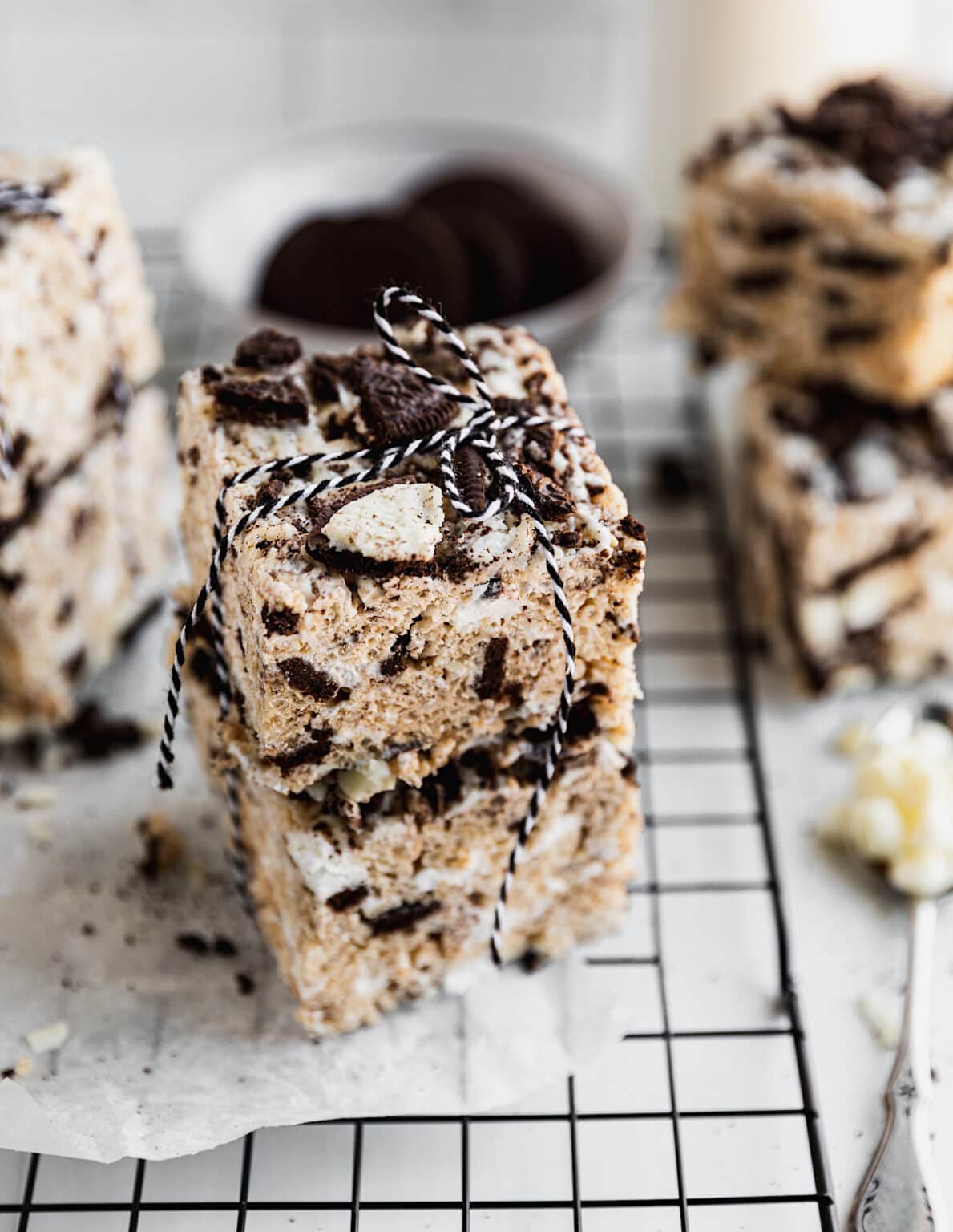 Oreo Rice Krispie Treats {Thick & Gooey} - Two Peas & Their Pod