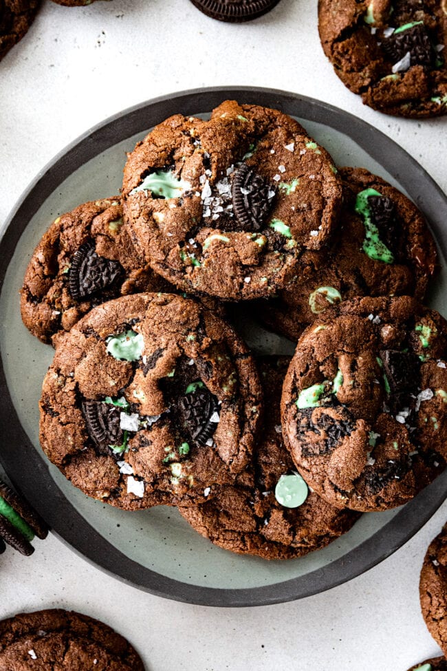 Chocolate Mint Oreo Cookies - Two Peas & Their Pod