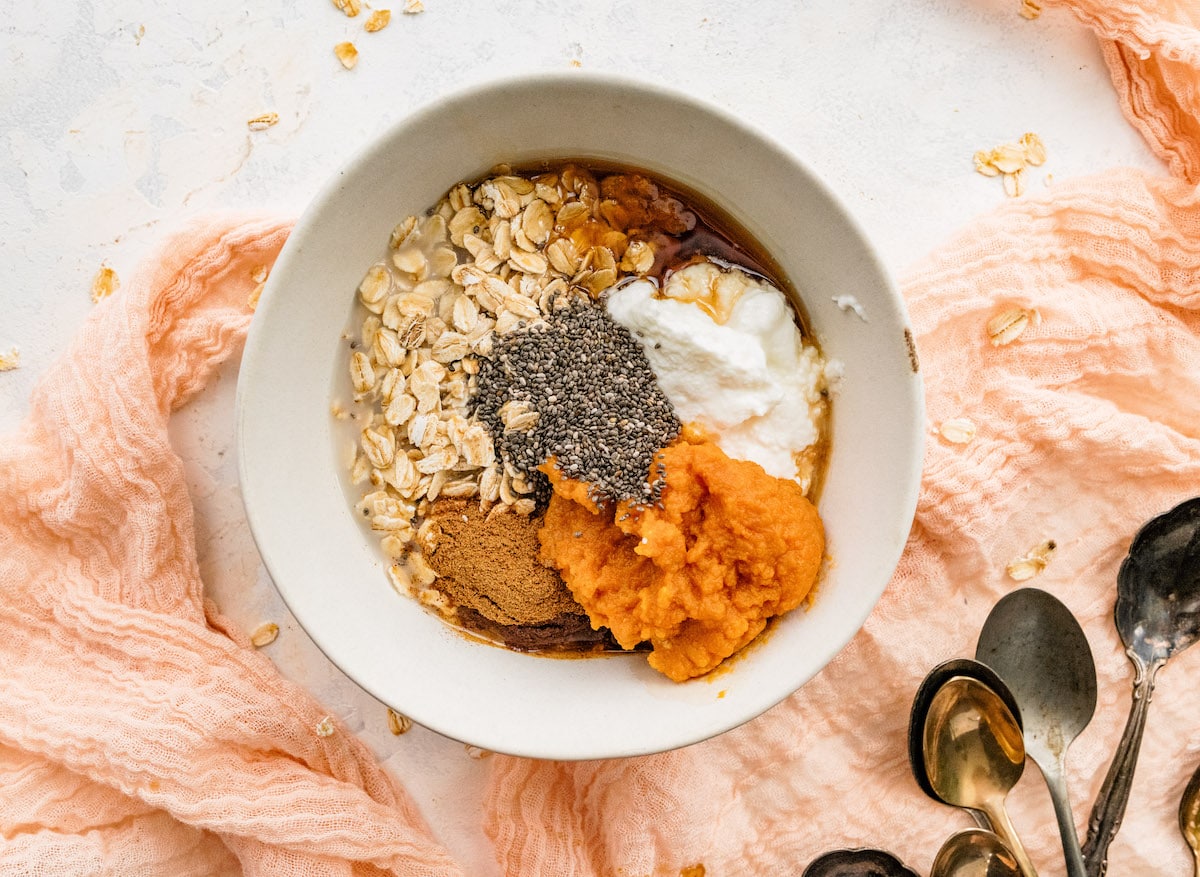 Pumpkin Overnight Oats - Two Peas & Their Pod