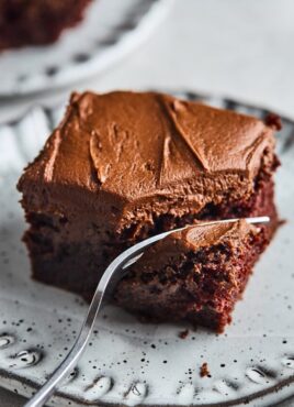 cropped-Chocolate-Cake-1604318.jpg