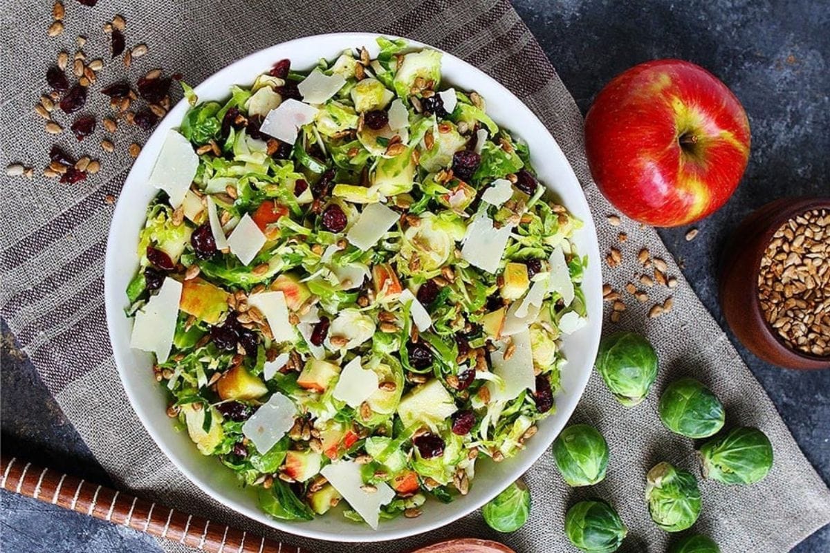 These Sustainable Salad Bowls Are The Trendiest Way To Lunch In