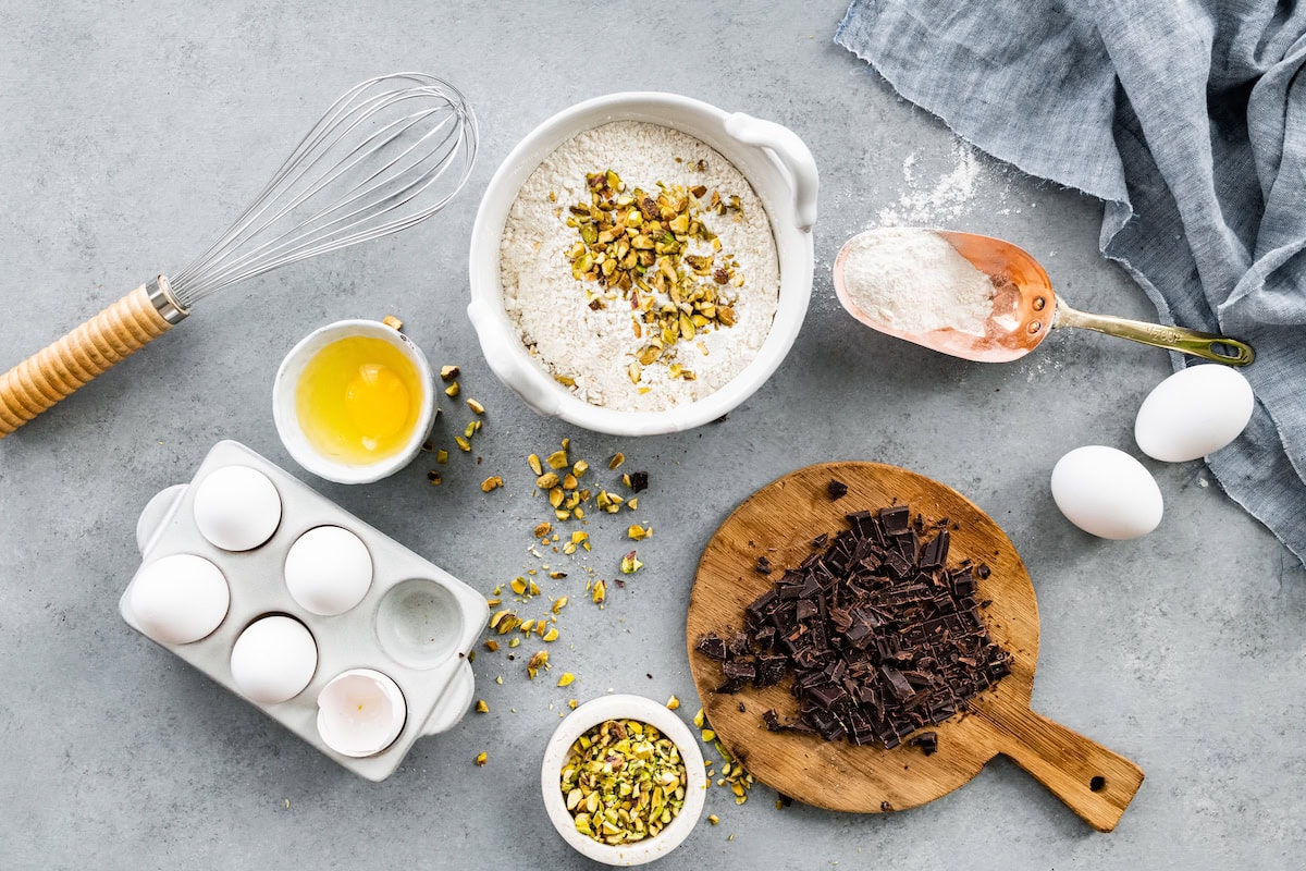 dark chocolate chunk pistachio cookie ingredients. 